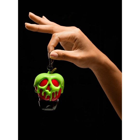 Bath & Body Works Glow In The Dark Evil Queen Poison Apple PocketBac Holder NWT - Picture 3 of 4